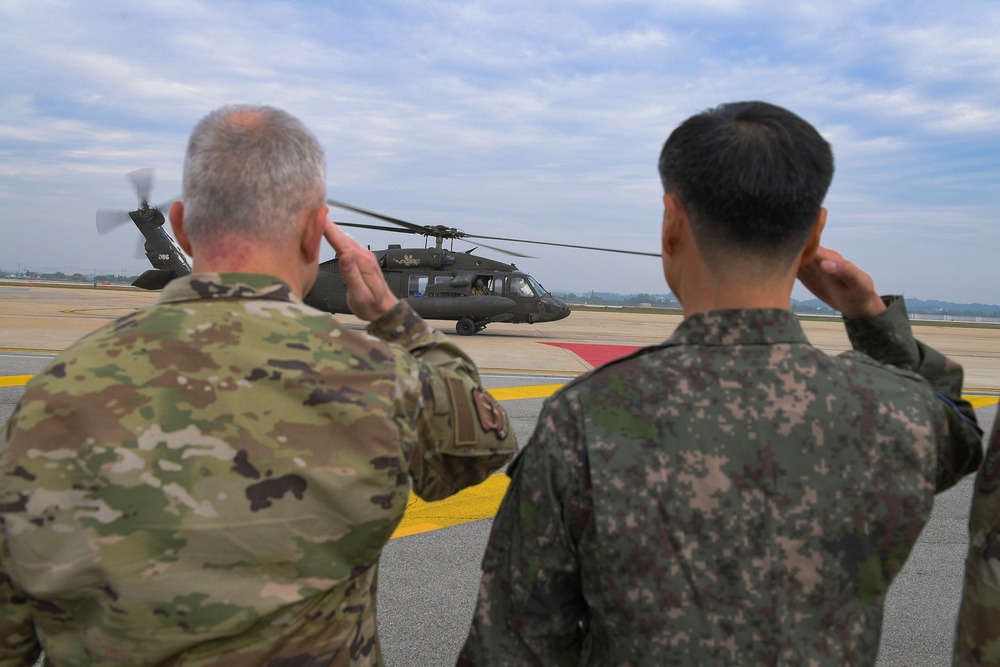Pacific Air Forces Commander visits Osan warriors