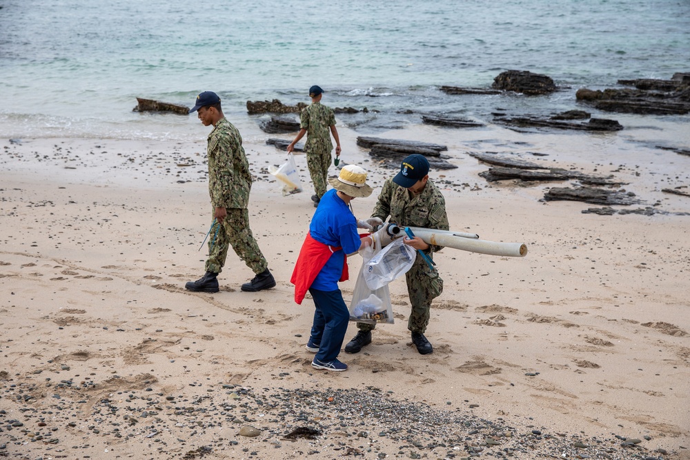 Pioneer Sailors lend a hand in Kumamoto