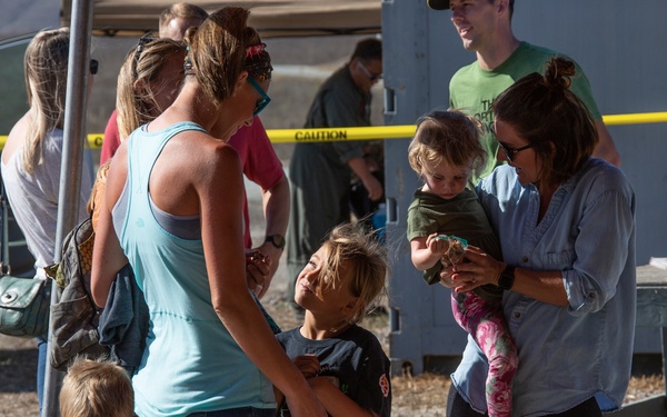 HMLAT-303. Family Day 2019