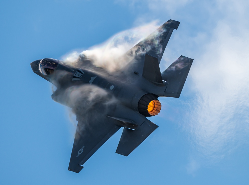 F-35 Demo Team performs at Wings Over Houston Airshow