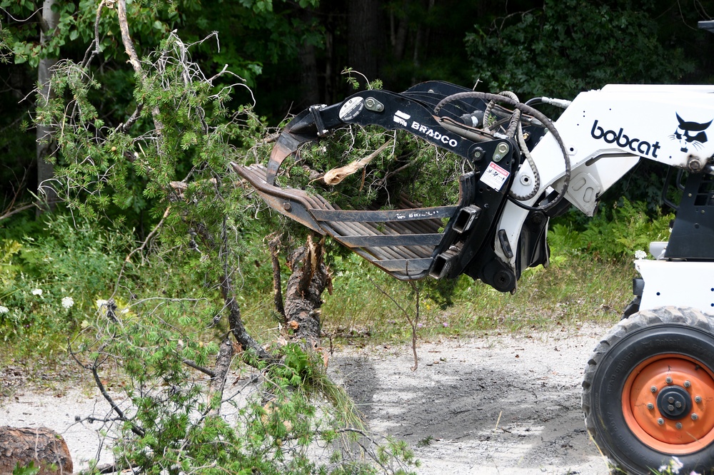 178th CES Airmen practice debris clearance skills