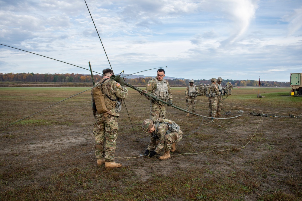 Medics Train for Lifesaving Skills with Army Guard Medevac Aircrews