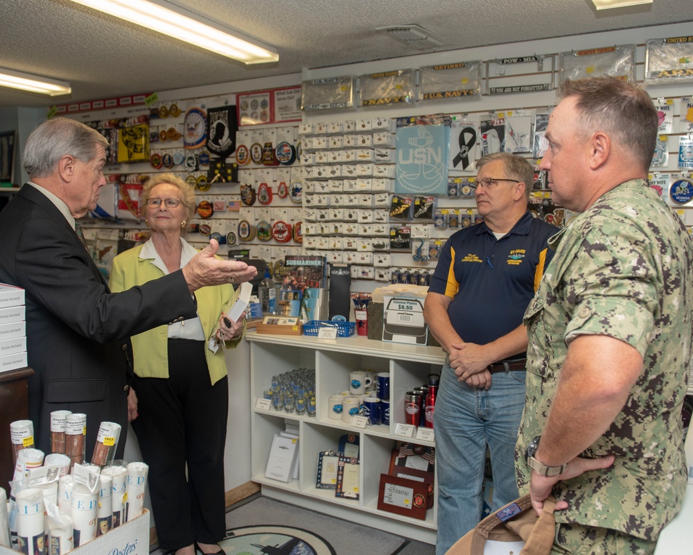 Retired MCPON visits Naval Submarine Base Kings Bay