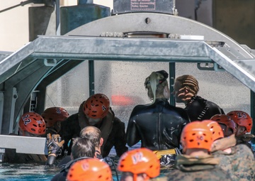 Pendleton Marines conduct Modular Amphibious Egress Training