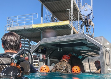 Pendleton Marines conduct Modular Amphibious Egress Training