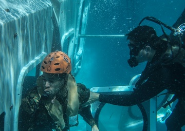 Pendleton Marines conduct Modular Amphibious Egress Training