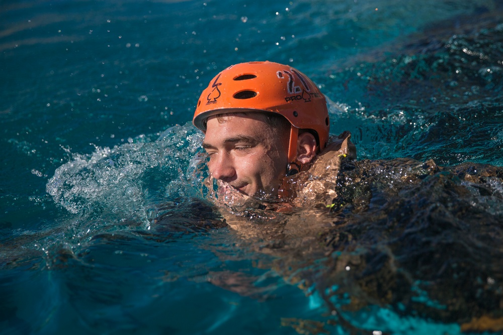 Pendleton Marines conduct Modular Amphibious Egress Training