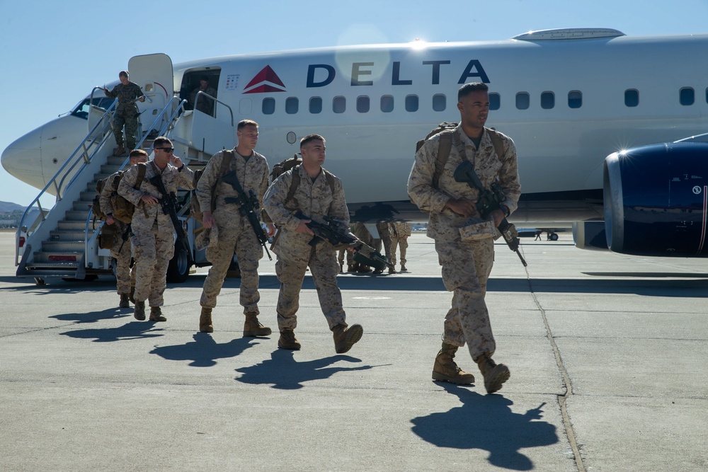 2d MARDIV Marines arrive in California for MWX