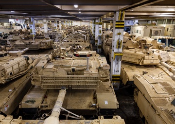 Big Red One Soldiers load up after successful deployment