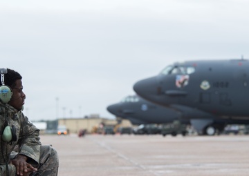 Crew Chiefs prepare B-52s for GT20