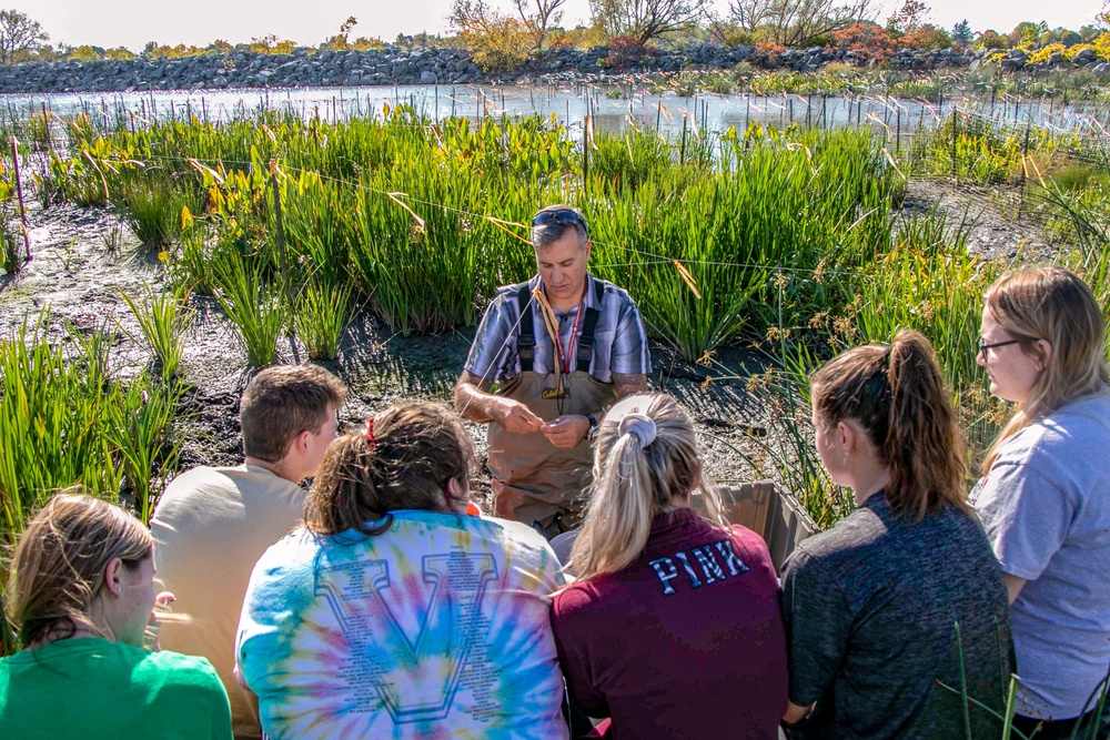 Buffalo District conducts fish survey at Unity Island with D'Youville College