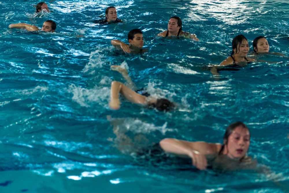 191023-N-TE695-0009 NEWPORT, R.I. (Oct. 23, 2019) -- Navy Officer Development School students qualify third-class swimmer test