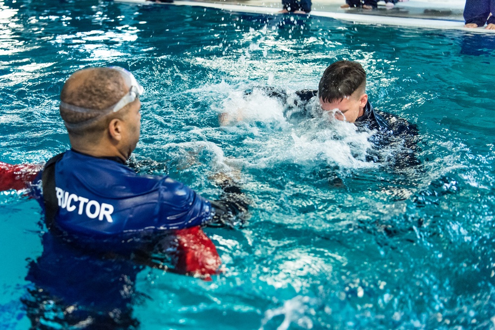 191023-N-TE695-0014 NEWPORT, R.I. (Oct. 23, 2019) -- Navy Officer Development School students qualify third-class swimmer test