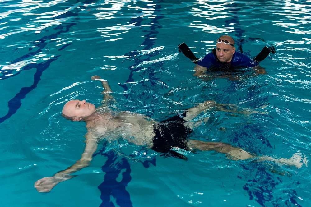 191023-N-TE695-0001 NEWPORT, R.I. (Oct. 23, 2019) -- Navy Officer Development School students qualify third-class swimmer test