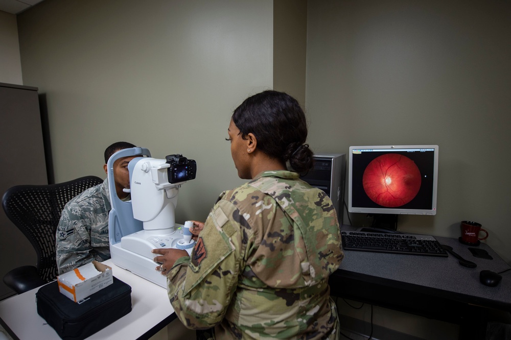 Optometry maintains Airmen's vision readiness