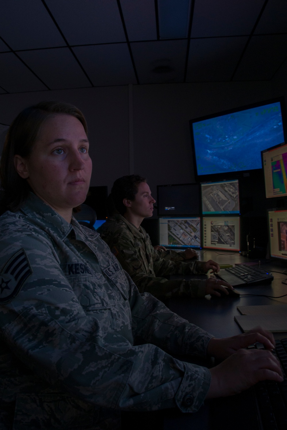 Indiana Guardsmen Intelligence Analysts train at Hulman Field Air National Guard Base, Ind.