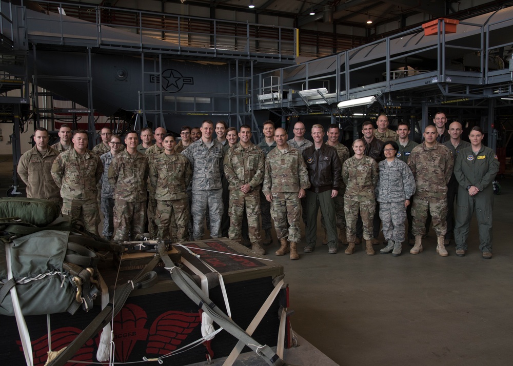 COMUSAFE attends immersion tour with 86 AW
