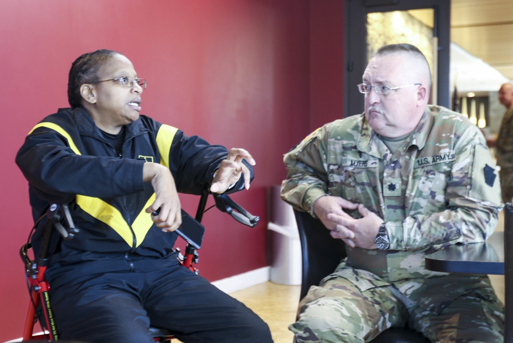 Pa. Guard senior leaders visit injured Soldiers at Warrior Transition Unit