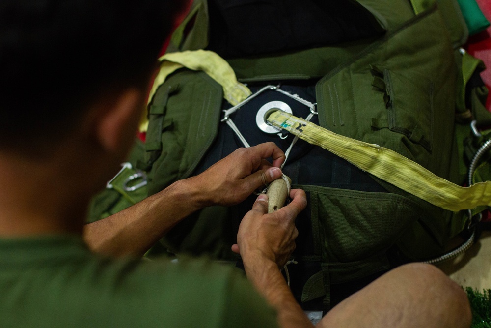 2nd Recon prepares for jump
