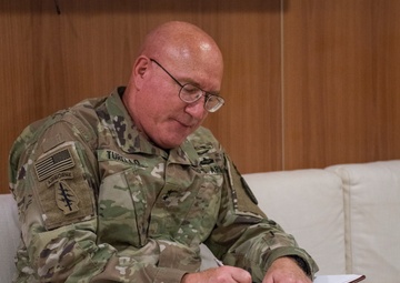 CJTF-HOA commanding general visits Atalanta flagship