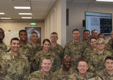 ACC cyber boss visits with comm Airmen
