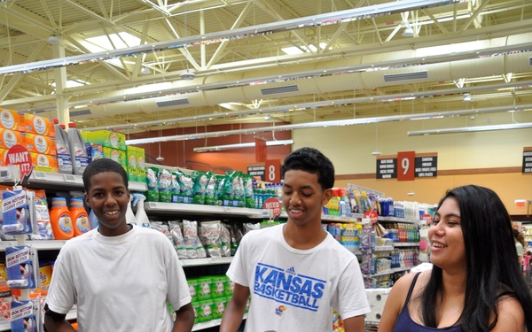 Commissaries honor sacrifices of military families