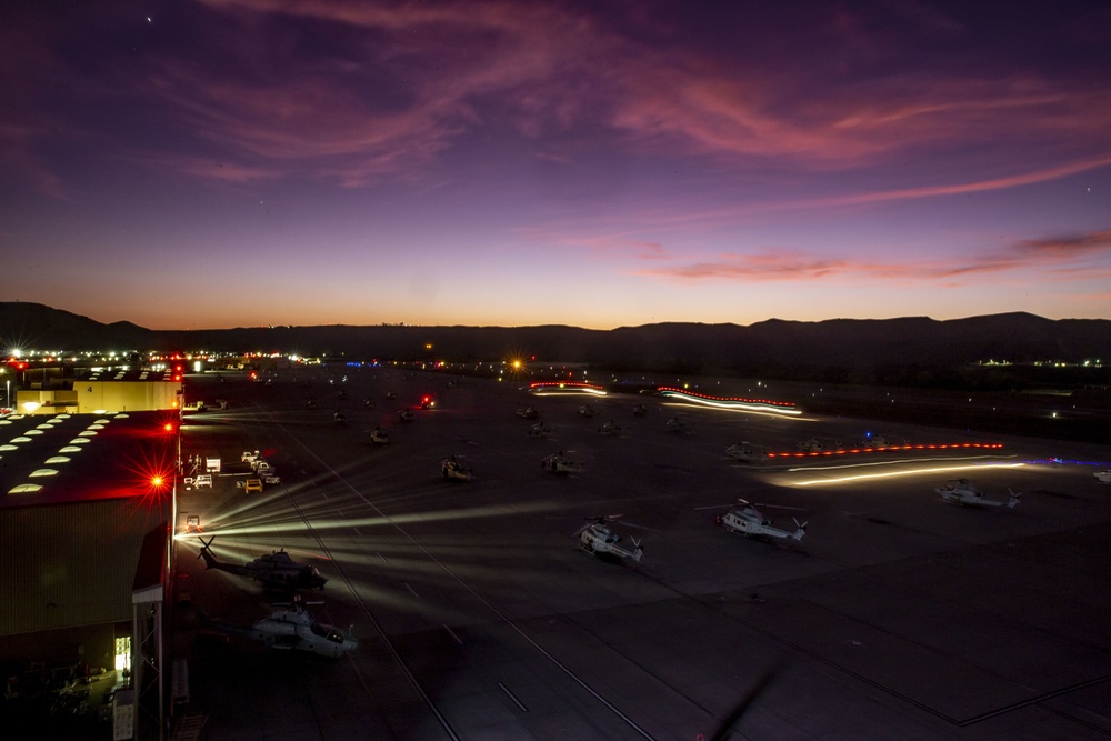 Camp Pendleton aviators conduct nighttime flight ops