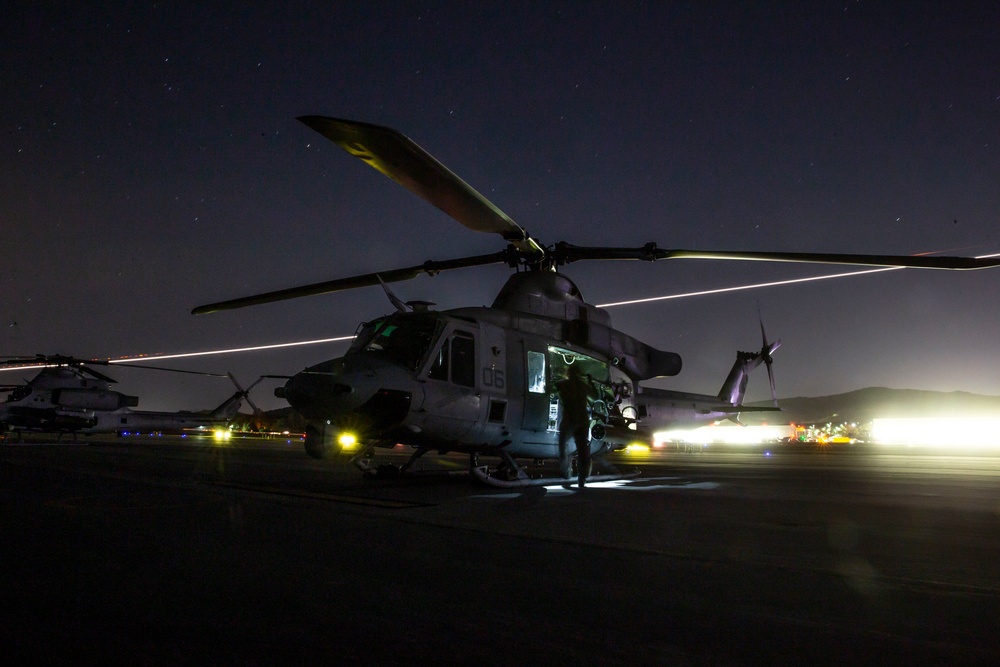 Camp Pendleton aviators conduct nighttime flight ops