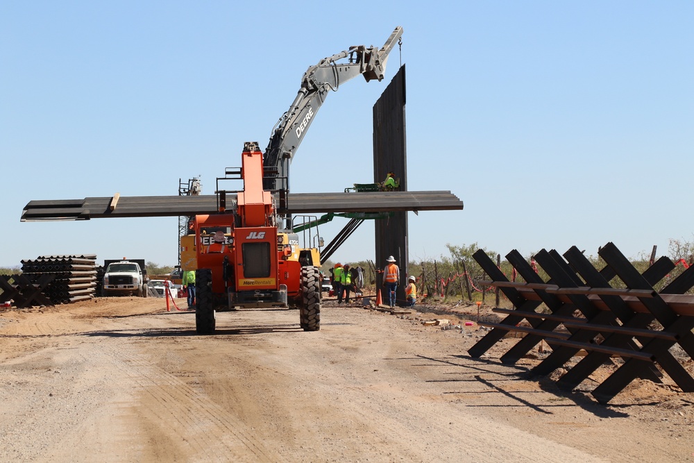 Task Force Barrier continues work constructing barrier panels at El Paso 46 mile project