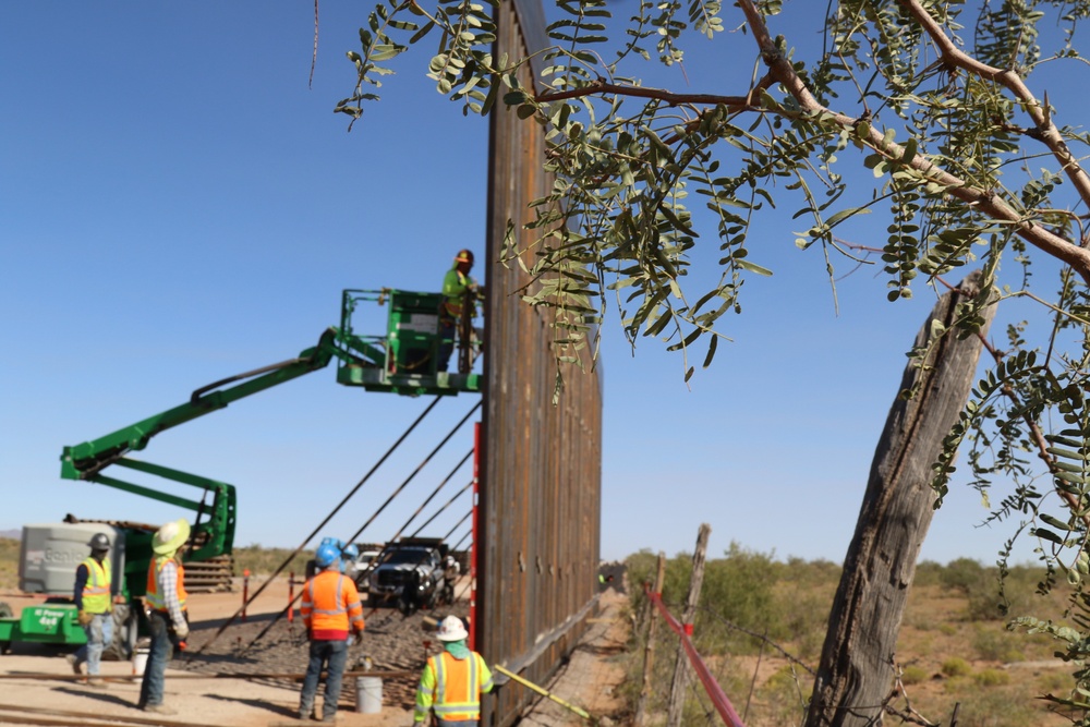 Task Force Barrier continues work constructing barrier panels at El Paso 46 mile project