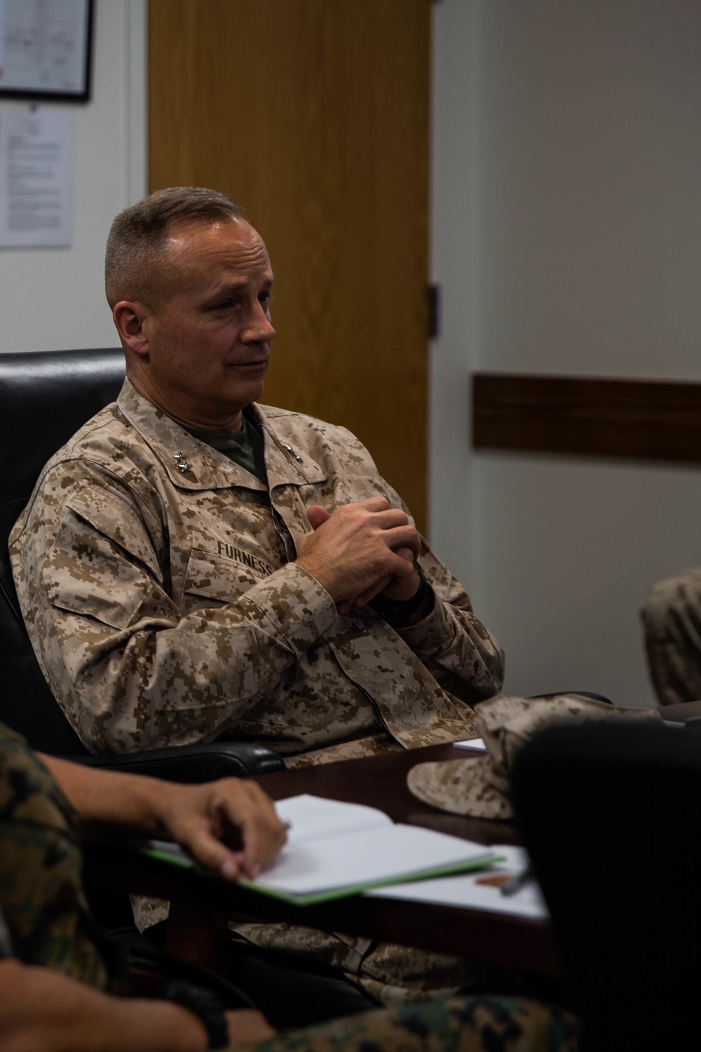 2d MARDIV's Commanding General visits Barstow