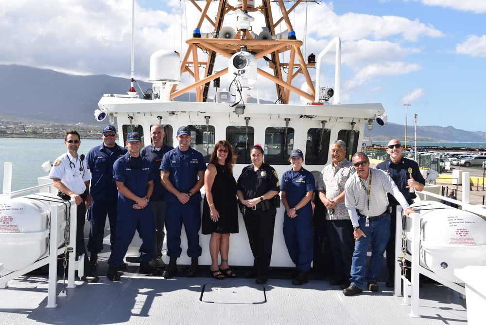 Coast Guard, Maui County hold search and rescue exercise off Maui