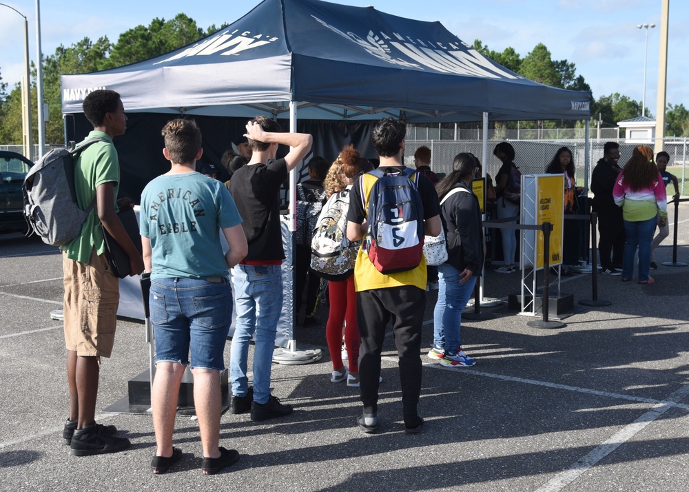 NIMITZ Visits Oakleaf High