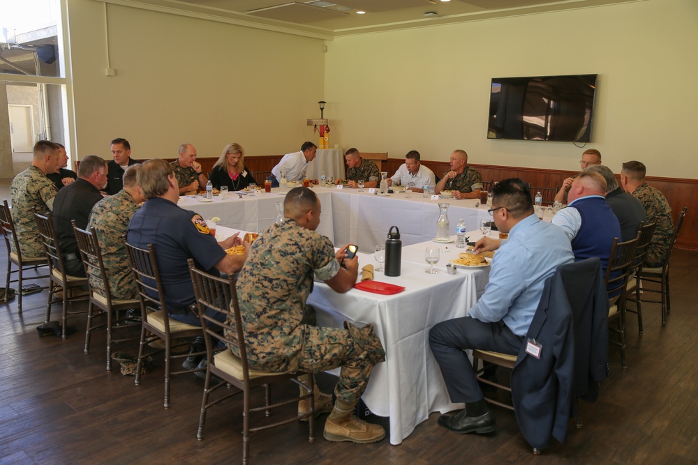 Temecula, Pendleton leaders come together for luncheon