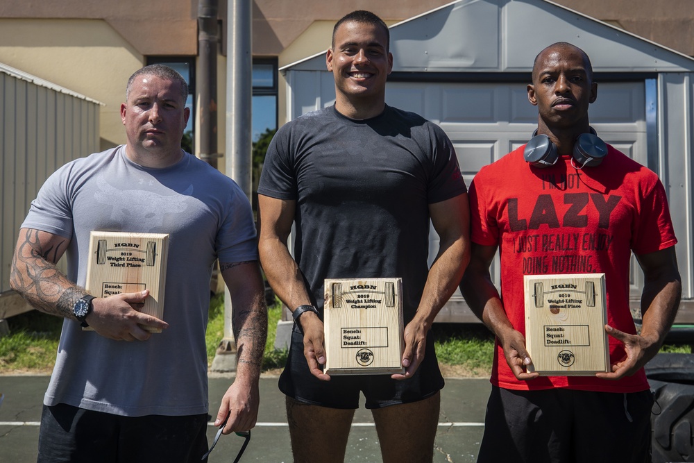 Powerhouse: HQBN Marines host 1000 lbs Club