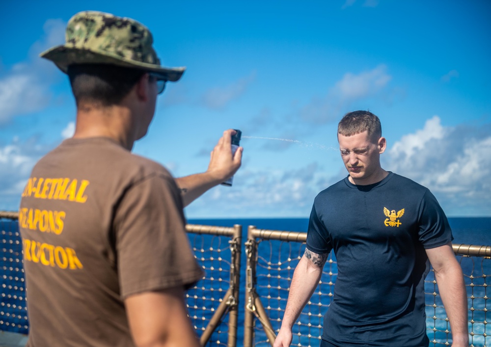USS Harpers Ferry Conducts SRF Bravo