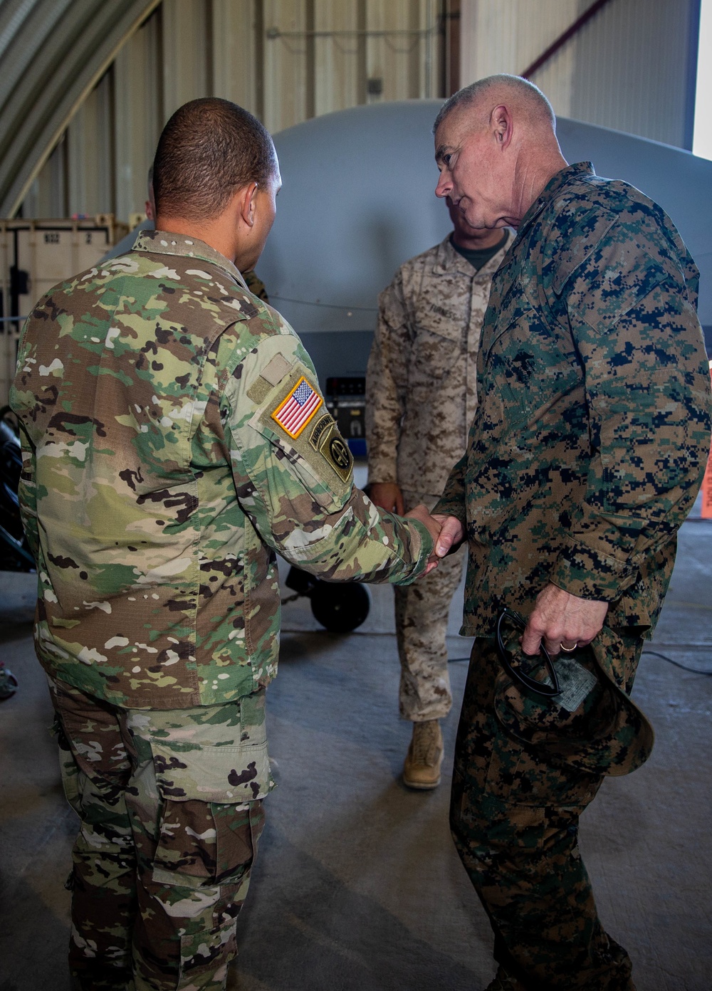 II MEF commanding general visits 2d MARDIV before MWX