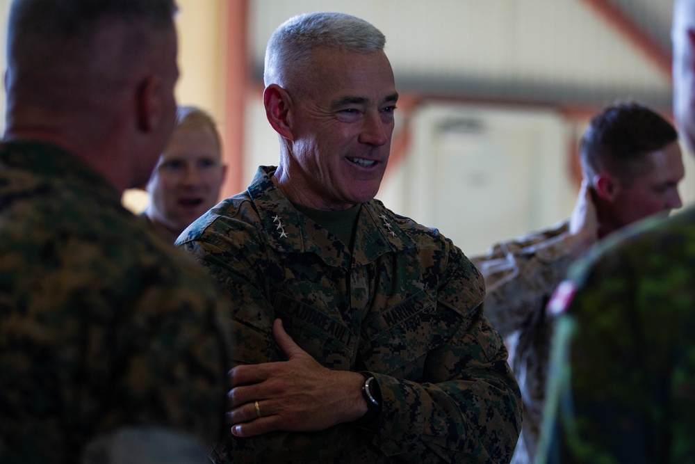 II MEF Commanding General Visits 2d MARDIV before MWX