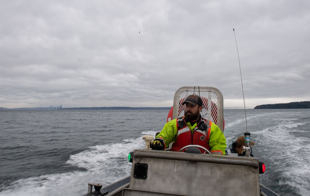 NAVSUP Oil Spill Training with United States Coast Guard