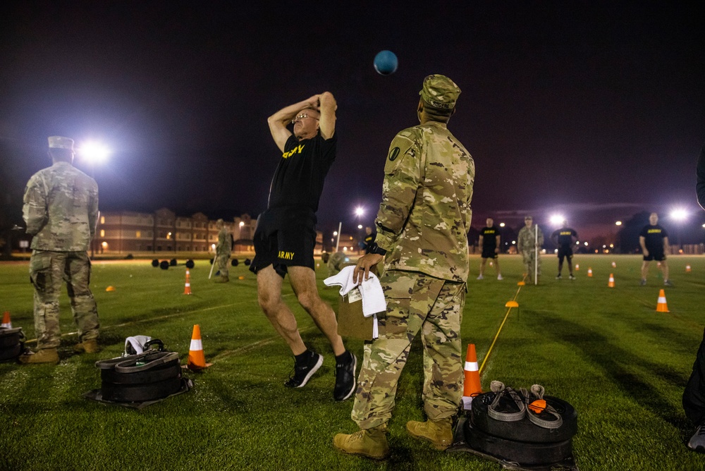 Top senior enlisted leaders across Army Reserve take on ACFT