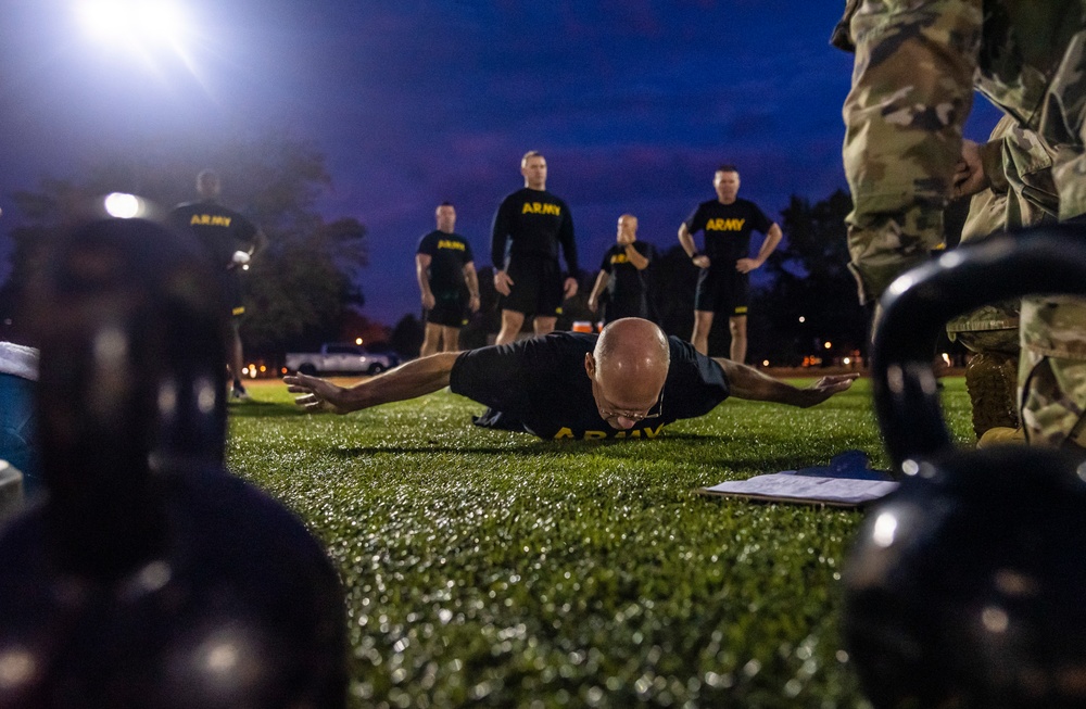 Top senior enlisted leaders across Army Reserve take on ACFT