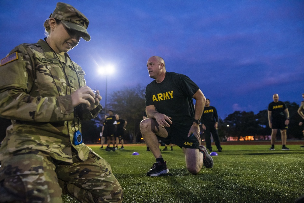 Top senior enlisted leaders across Army Reserve take on ACFT