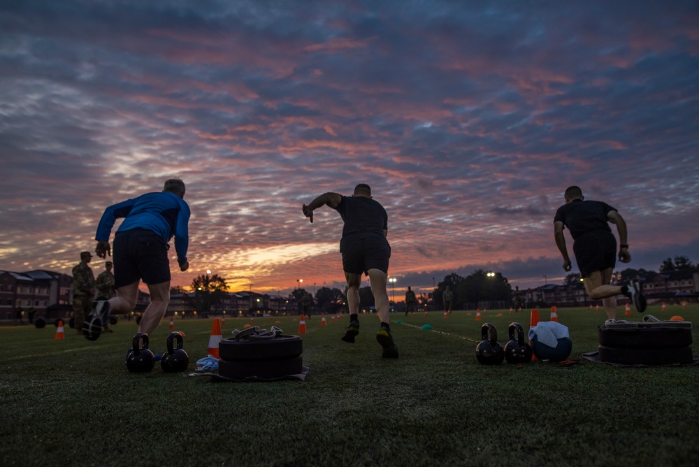 Top senior enlisted leaders across Army Reserve take on ACFT