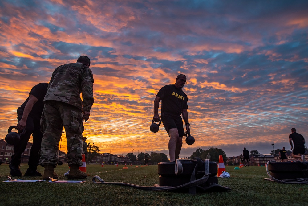 Top senior enlisted leaders across Army Reserve take on ACFT