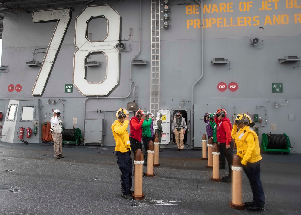 DVIDS - Images - SECNAV visits Ford [Image 13 of 15]