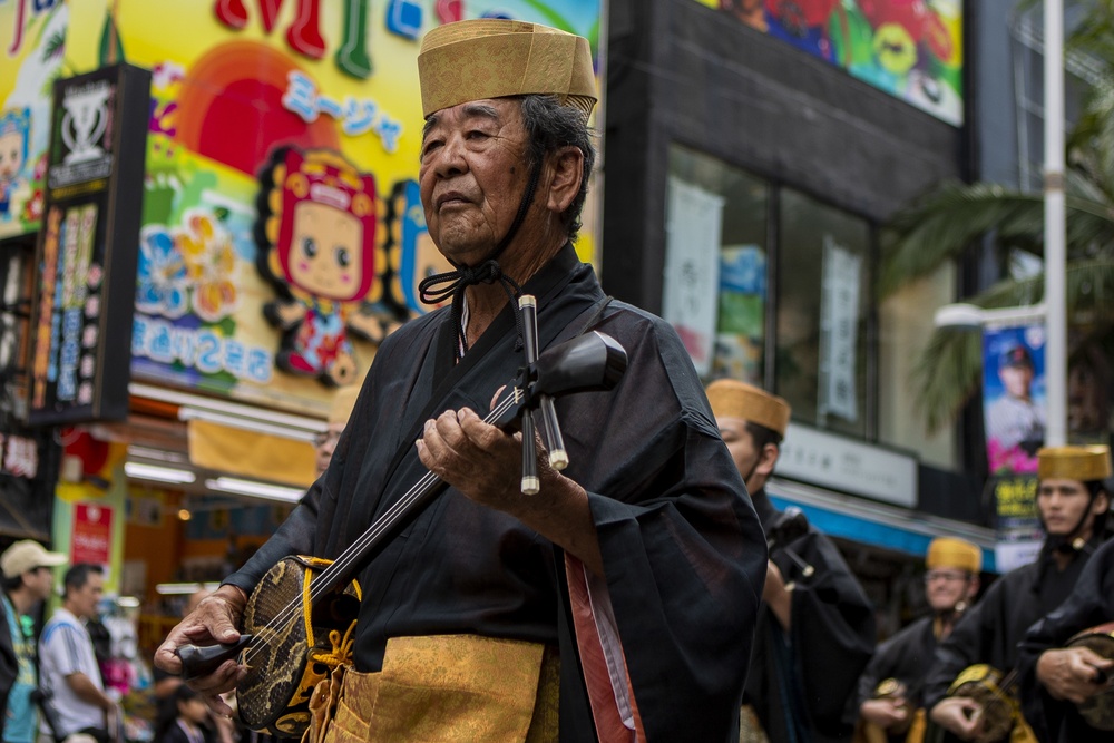 Okinawa local and US communities celebrate Ryukyu Dynasty Parade together