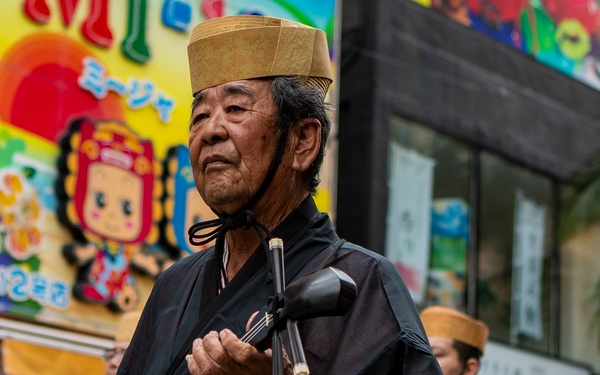 Okinawa local and US communities celebrate Ryukyu Dynasty Parade together