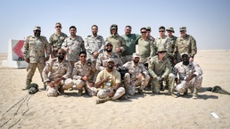 Kuwaiti, U.S. EOD techs conduct joint munitions disposal training
