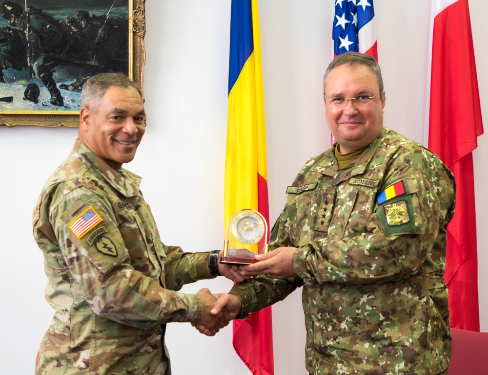 FORSCOM Commander visits MKAB