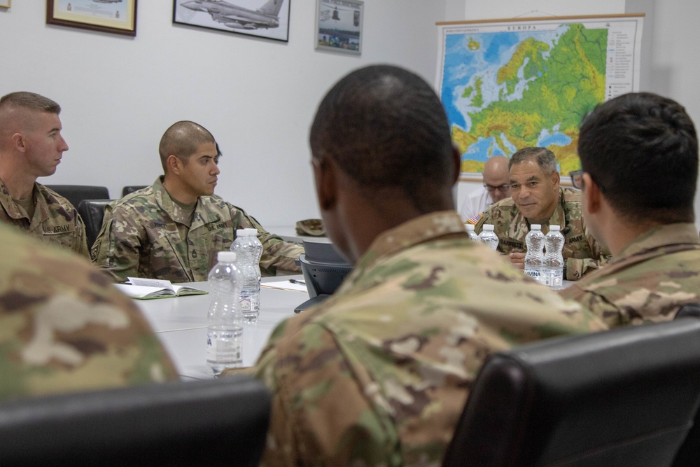 FORSCOM Commander visits MKAB